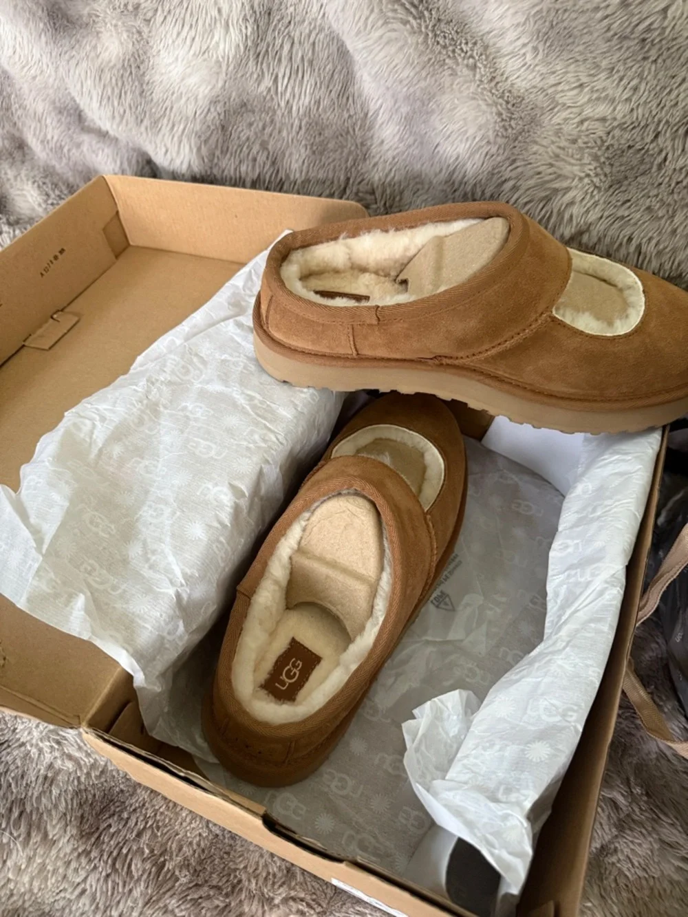 BNWT UGG Chestnut Suede Shearling Mule Slides comes with original box W size 8 - Picture 8 of 10